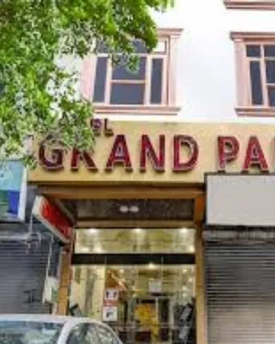 Grand Park Inn Hotel Escorts